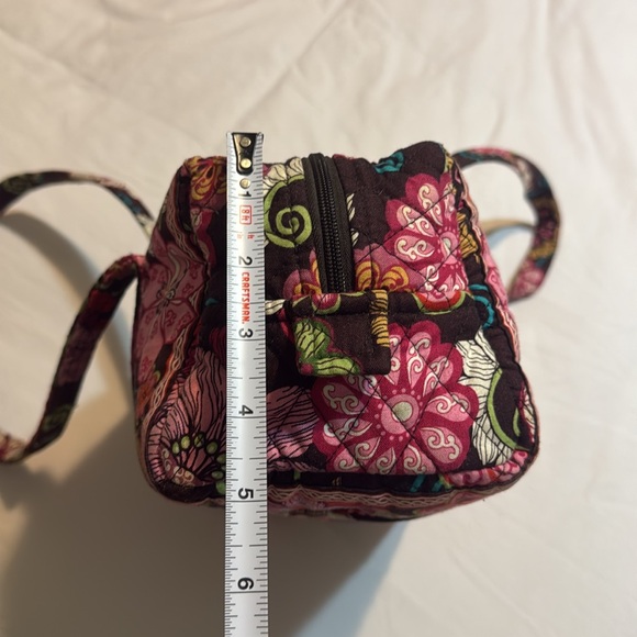 Vera Bradley duffel style purse - Picture 7 of 7